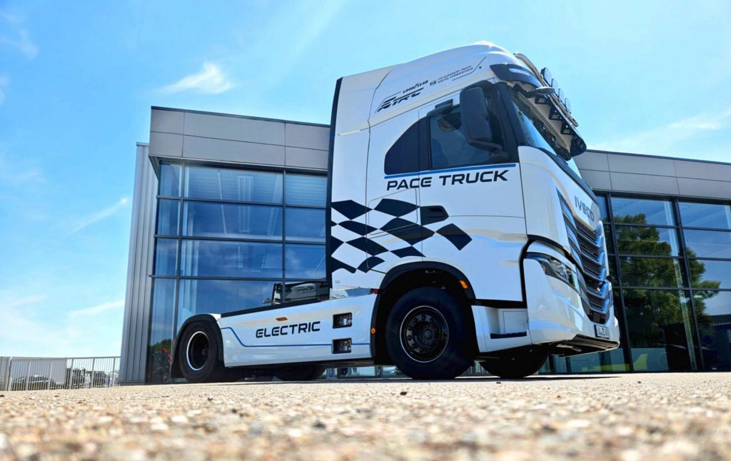 De IVECO S-eWay debuteert als officiële ETRC ePaceTruck